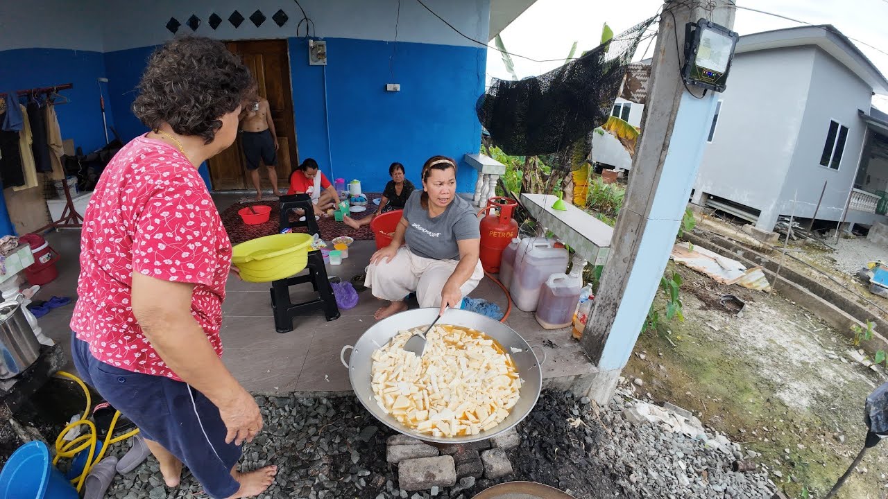 Kami Sebilik Besumai Kak Bai Agai Urang Rabat Ke Kuching(Samariang)Jagung Rebus,Upak Gau Keladi