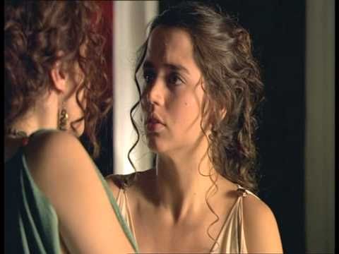 Hispania - Claudia se siente atraída por Nerea