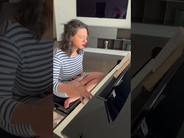 Khatia Buniatishvili - How do you think I practice? (TikTok Video) class=