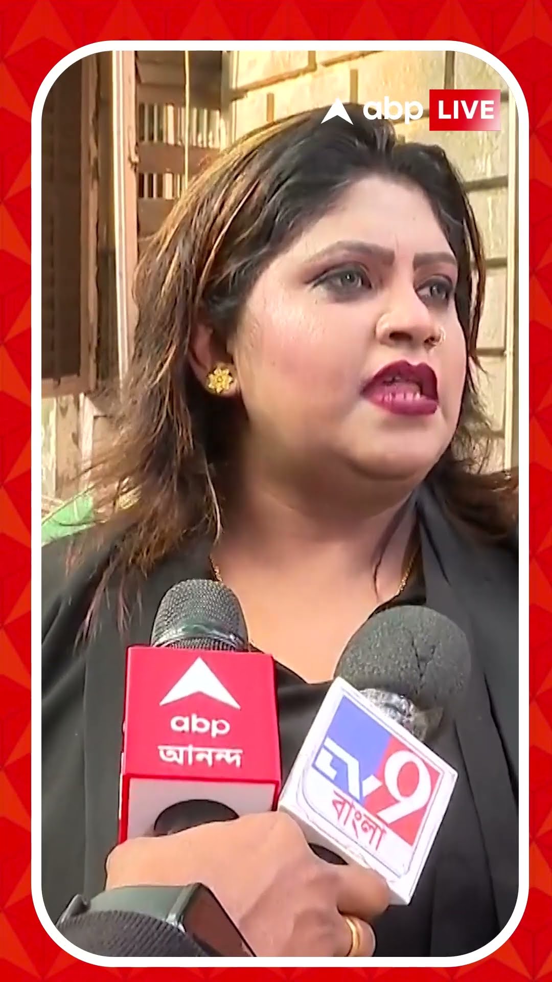 খোদ লকার ইন-চার্জের বিরুদ্ধেই লকার থেকে গ্রাহকের গয়না চুরির অভিযোগ! কী বলছেন অভিযুক্তের আইনজীবী?