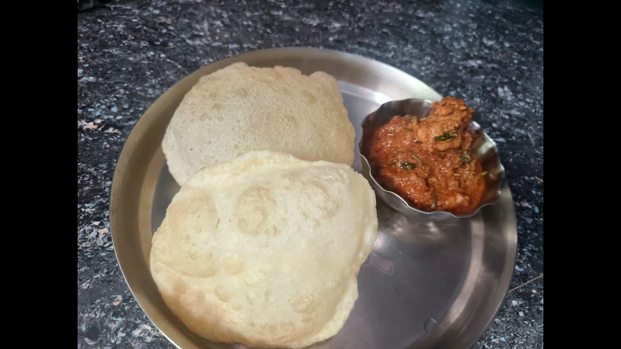 Poori with chicken curry...😋😋