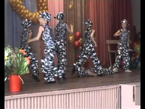 Танец юных десантников