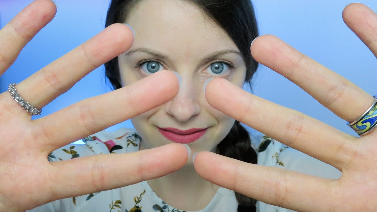 LE MIE MANI TI STENDERANNO ASMR ITA INTENSE WHISPERING HAND MOVEMENTS & SOUNDS