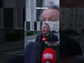 Moordverdachte knipt enkelband door en vlucht weg
