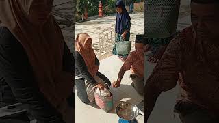 penerimaan zakat fitrah masjid jami baitussalam desa cilapar | zakat | sang pamong  sejati