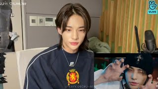 Hyunjin's reaction to Stray Kids' Super Board and Chill Resimi