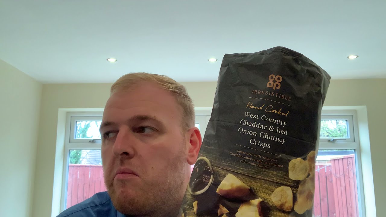 Review - Co-op Irresistible West Country Cheddar & Red Onion Chutney Crisps