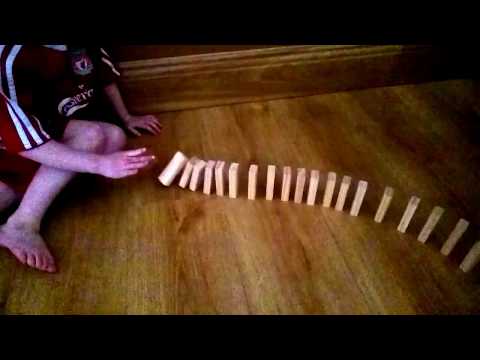 Cora does dominoes