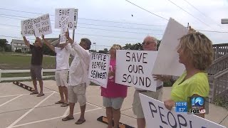 Rodanthe residents protest bridge proposal