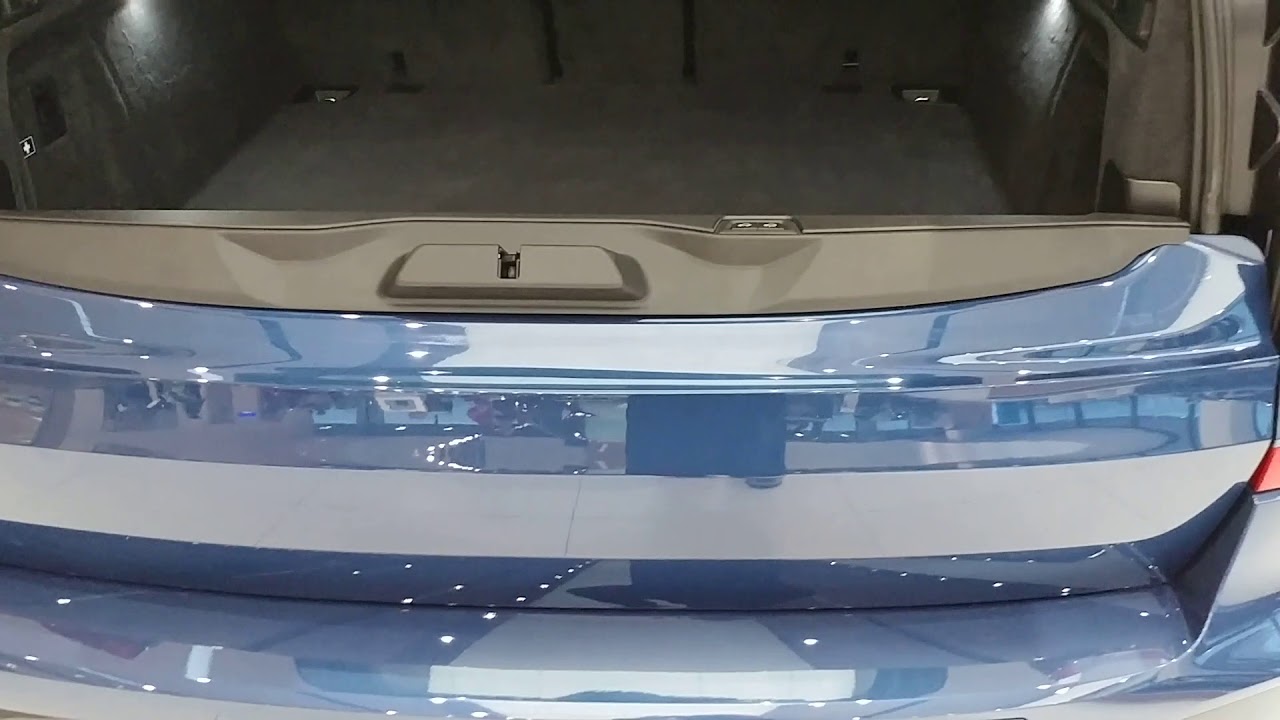 BMW X5 clamshell tailgate open&close - YouTube