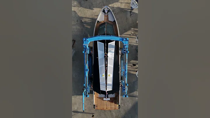 Luxury Yachts - wallywhy100, the launch - Wally - Ferretti Group