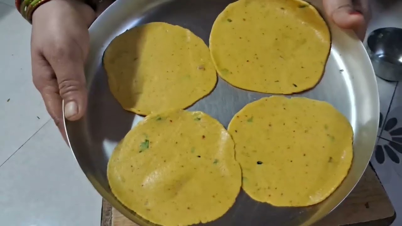 How to Make potato puri  आलू पुरी 😅😅😅