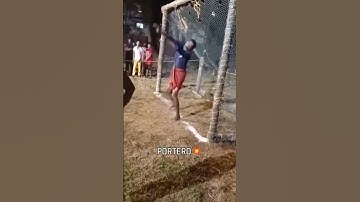 GOLEIRO MORREU APÓS DEFENDER PÊNALTI 🤯🤡😂 #viral #shorts #futebol #new