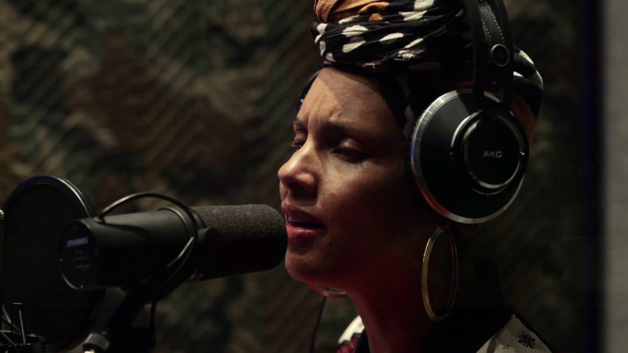 Queen of Katwe (2016 Chess-themed Biopic) - Alicia Keys 