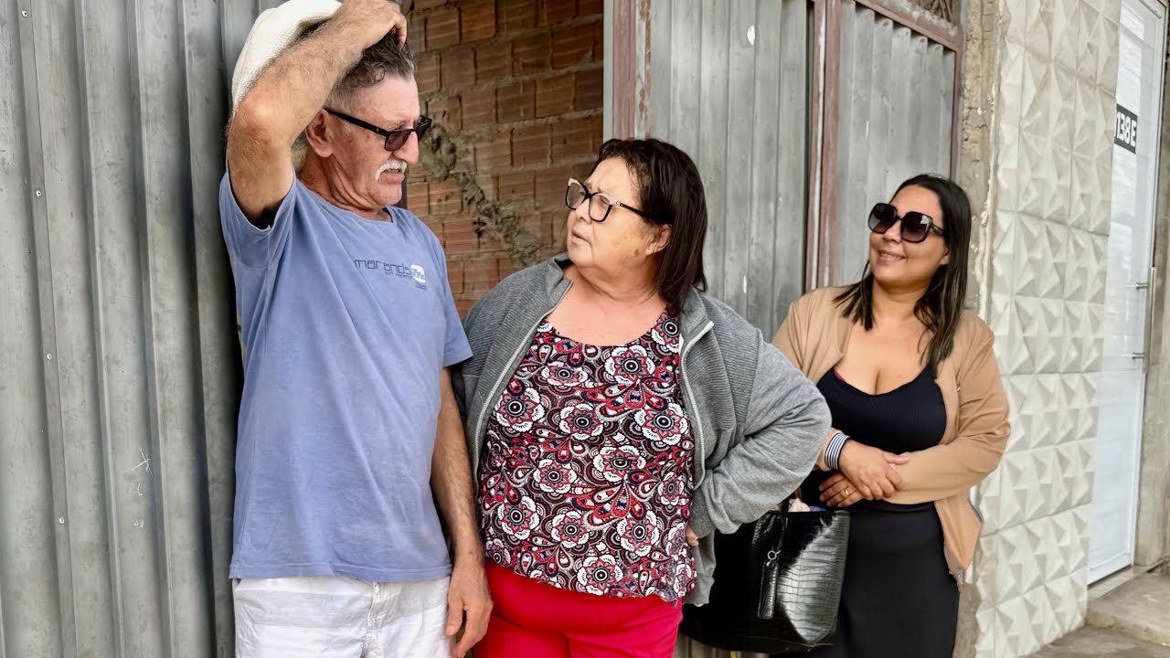 Zé Comprando De Tudo Pra Sua Vizinha!😂😂