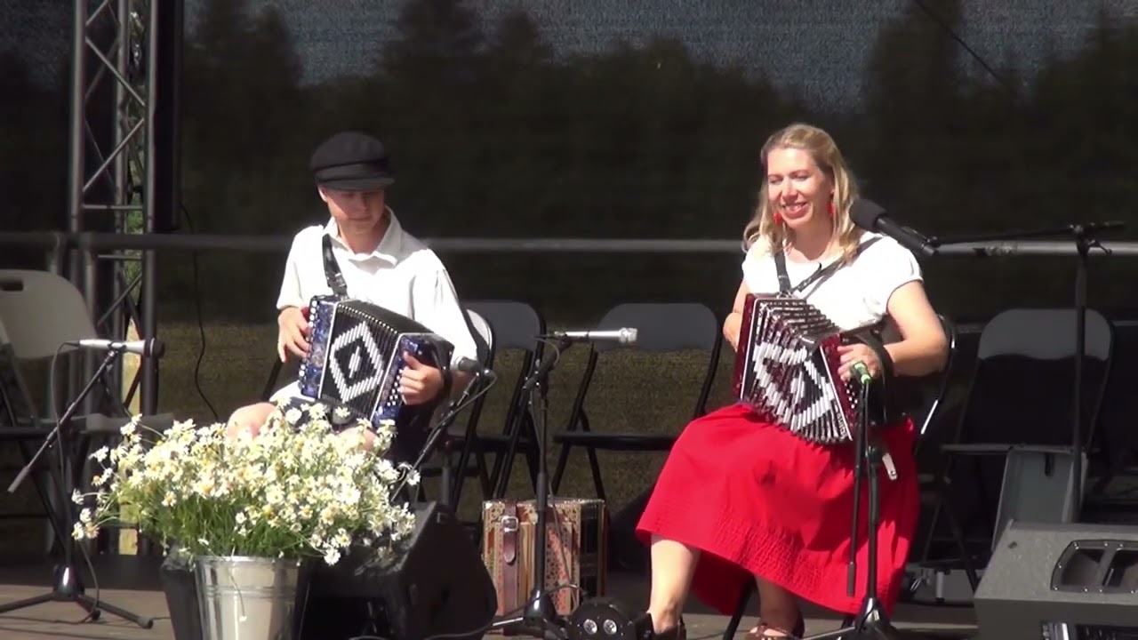 Wäägvere Wolk IV. 15.07.2023 Väägvere külaplatsil.