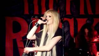 The Pretty Reckless (Taylor Momsen) - "Seven Nation Army" Live - Seattle, WA - 03-17-12 chords