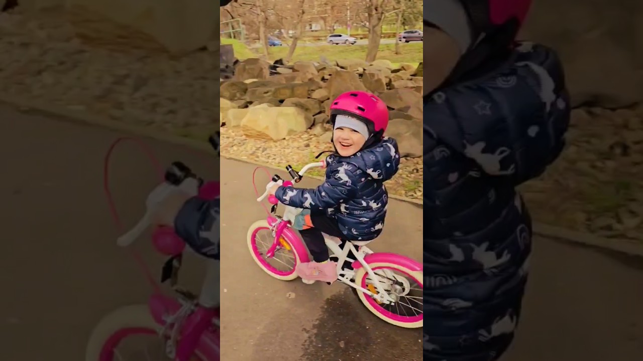 Перша поїздка на велосипеді! | First Bike Ride! 🚴‍♀️✨