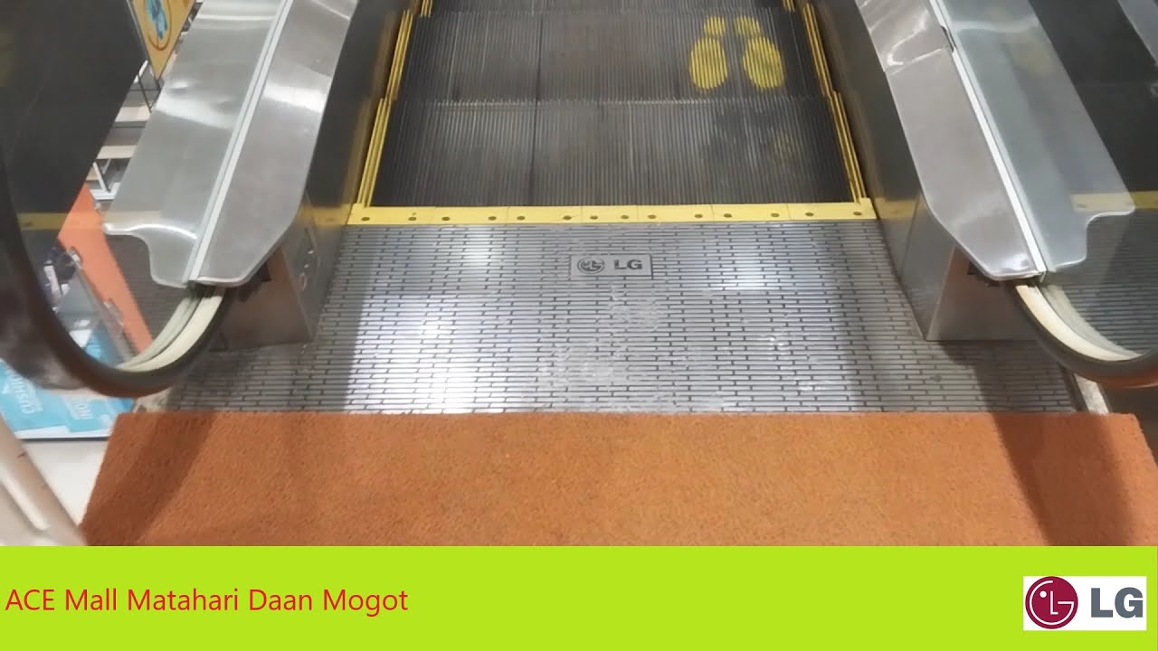 AZKO Mall Matahari Daan Mogot, Jakarta: LG LN Escalators