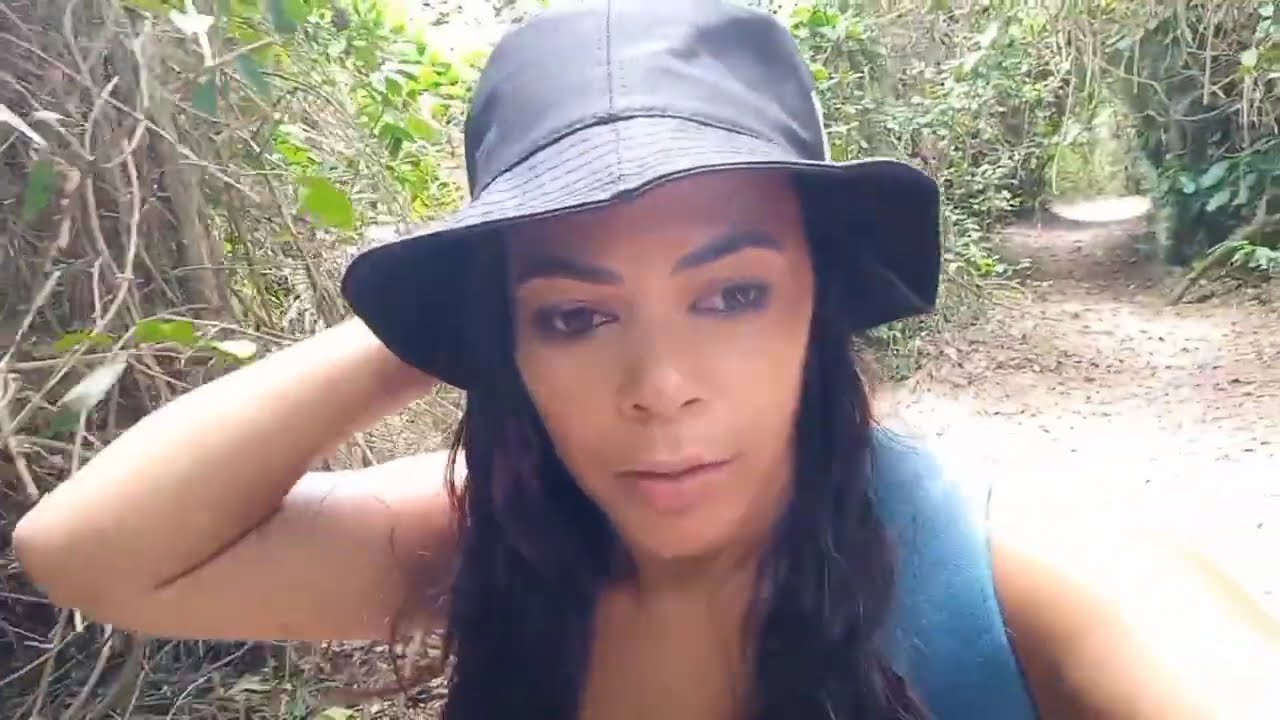 LARY DESAPARECEU NO PRIMEIRO DIA DE FÉRIAS!!