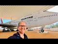 Tour through a QANTAS Boeing 747-200 Classic in Longreach!