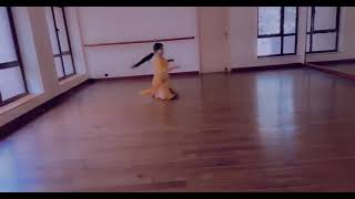 knee spin (Kathak)