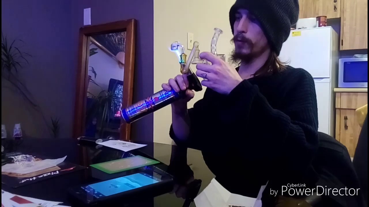 Cannabis Extract Review: Island Extracts - Blueberry shatter 12/20/2016