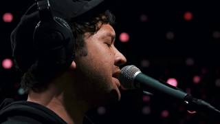 Vignette de la vidéo "Unknown Mortal Orchestra - Hunnybee (Live on KEXP)"