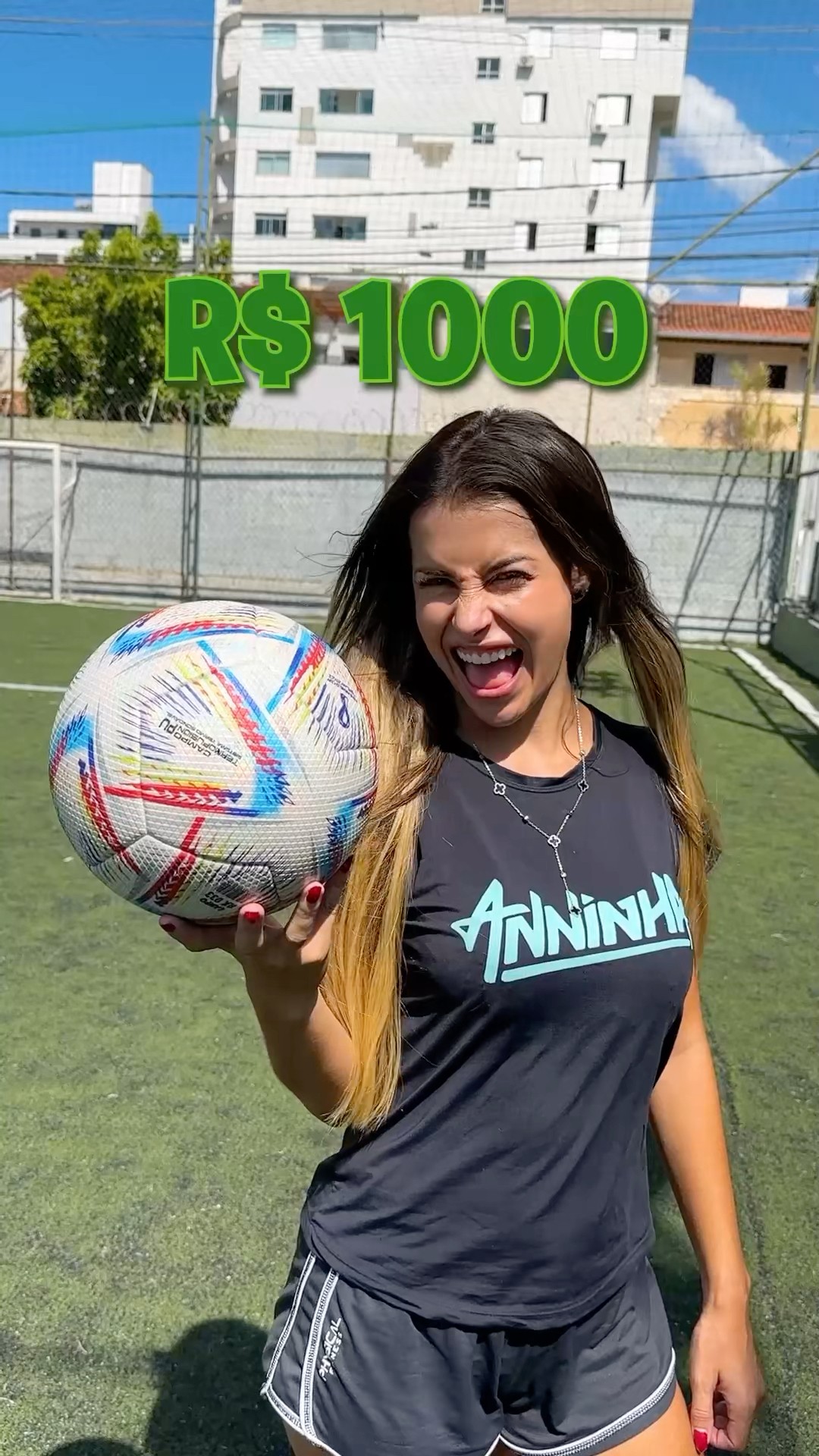 BOLA DE R$ 1 VS R$ 1000 !!! #shorts