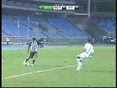 Gol do Botafogo! Zárate