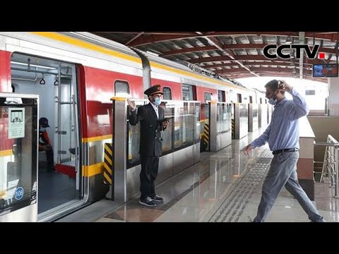 热门打卡地！巴基斯坦首条地铁中国造 |《中国新闻》CCTV中文国际