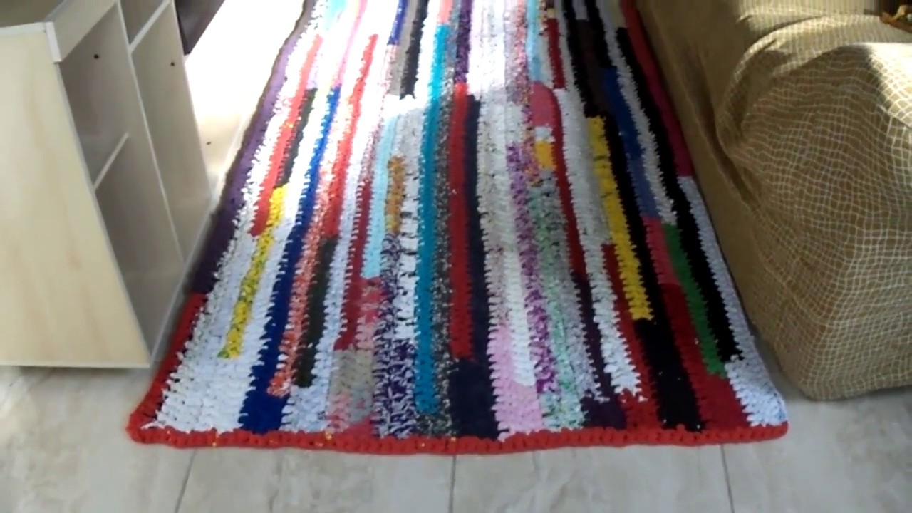 Tapete artesanal feito com retalhos, tiras de panos - YouTube