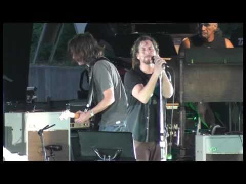 21.) Public Image (Pearl Jam, Berlin 2010)