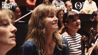 How Do Musicians React To a New Principal Conductor? You Gotta Watch This! chords