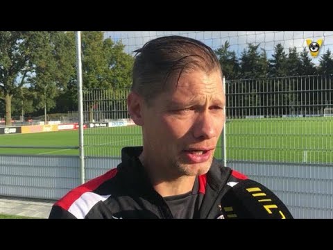 Theo Lucius laakt trainingsmentaliteit van tegenwo - VOETBAL INSIDE