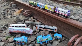 Menemukan Kereta api polisi, kereta api hantu,kereta api Thomas,KAI vintage, gerbong kereta api