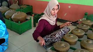 Mars SMPN 2 Ponjong Versi Gamelan dan Monggang