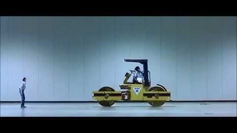 Austin Powers steamroller scene howie scream