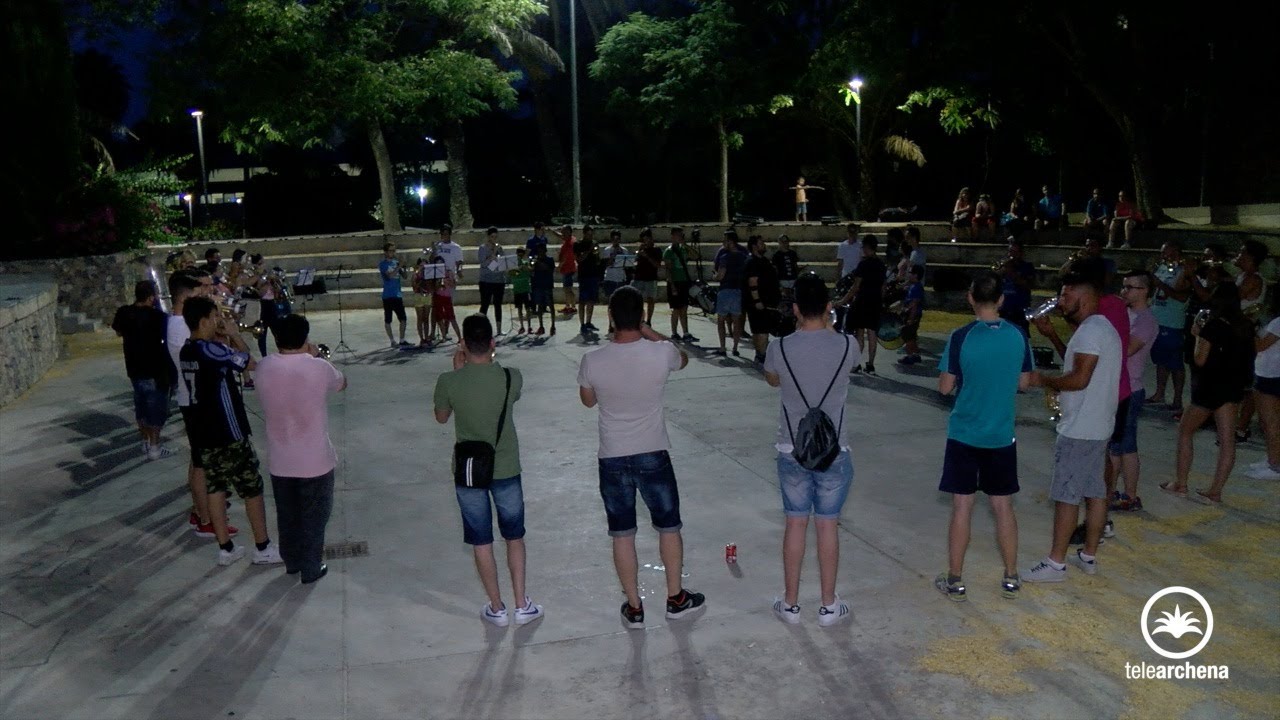 Stma Cruz de los Espejos ensaya para el primer encuentro de bandas Tambores y cornetas en Archena.