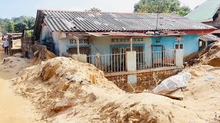 Download Lagu 🚨PLUSIEURS MAISONS SE SONT EFFONDRÉES À CAUSE DE LA PLUIE , LA POPULATION DE BIYELA VIT UN CALVAIRE  MP3