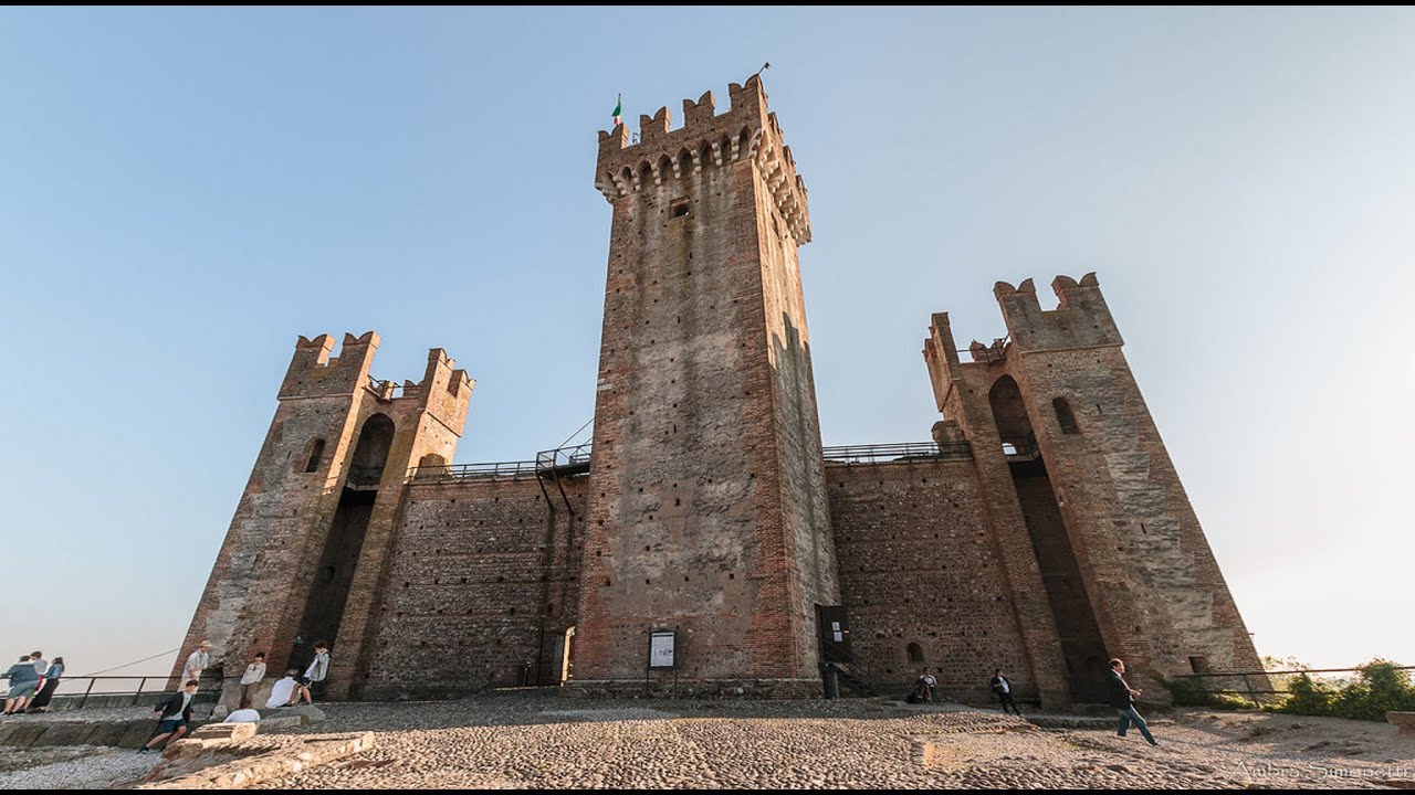 DRONE: CASTELLO SCALIGERO VALEGGIO SUL MINCIO