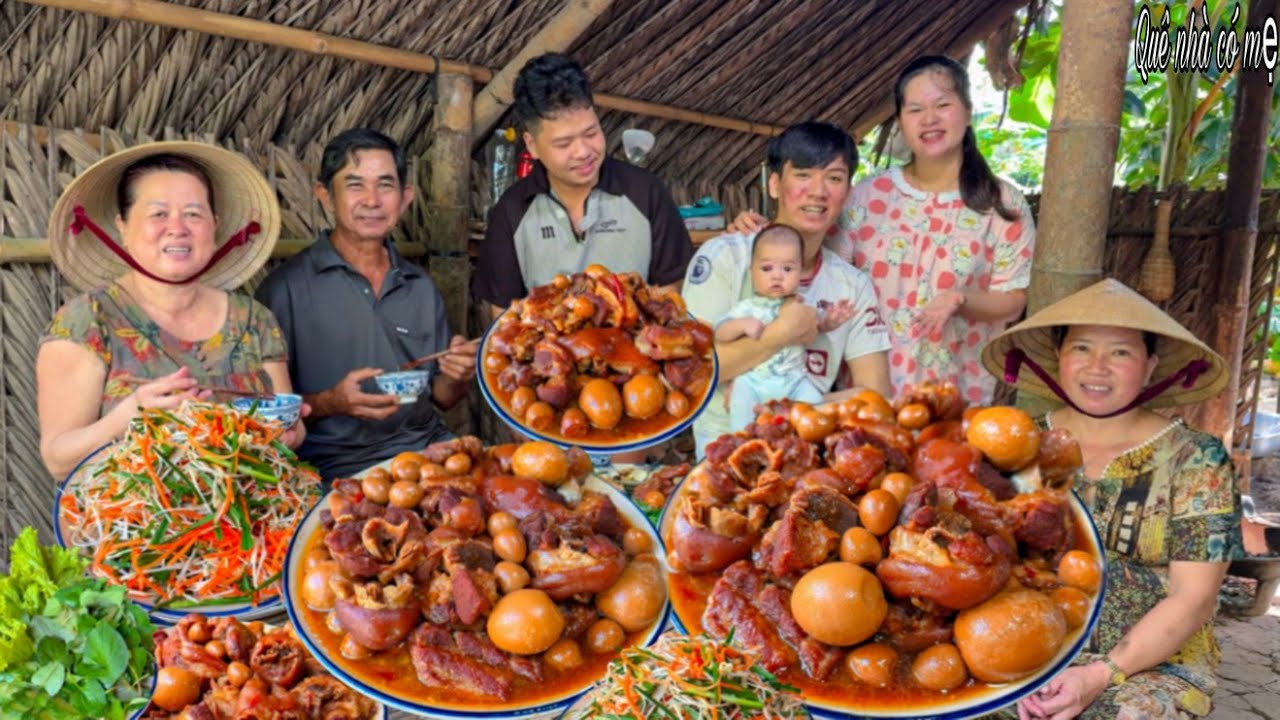 Giò Heo Kho Riệu Trứng Cút, Dưa Giá Hẹ | Món Ngon Gia Đình Quê Nhộn Đông Vui || Braised meat