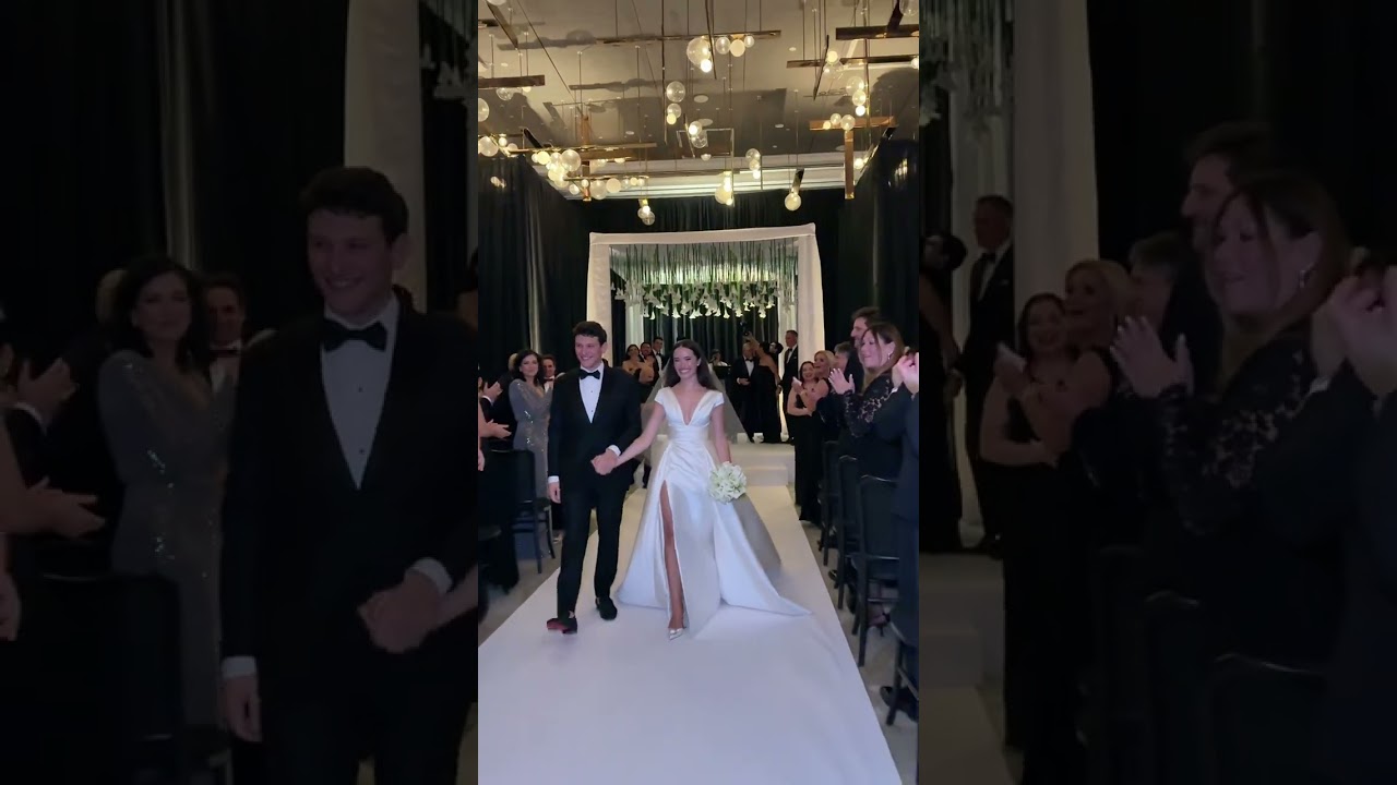 Practice makes perfect 🤵🏻👰🏻‍♀️ 