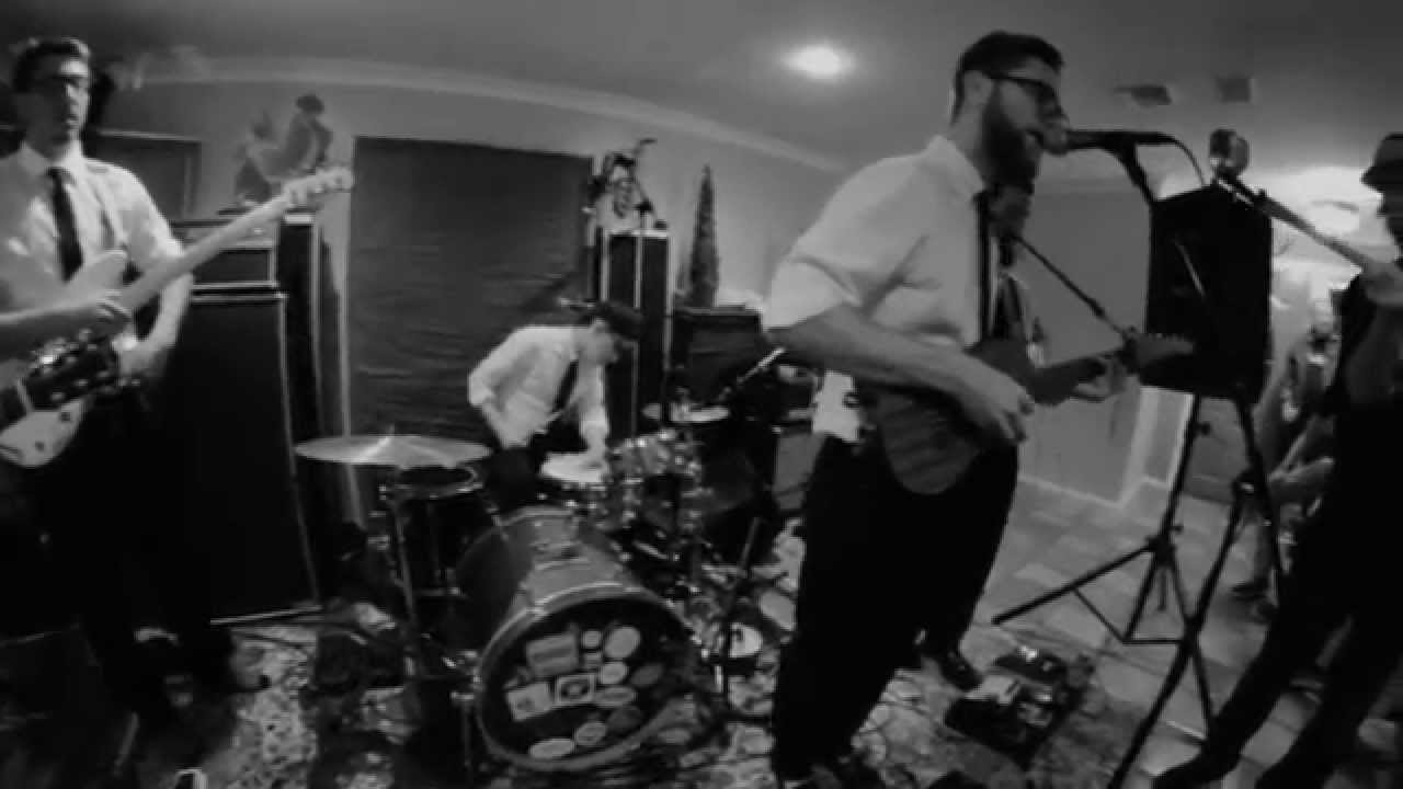 The Helmsmen - Coconut Shuffle (Live at The Helm House)