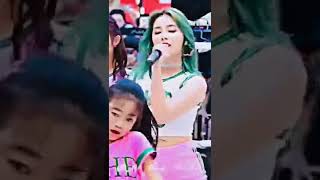 Cute Girl Dance With Goumi Goumi Song