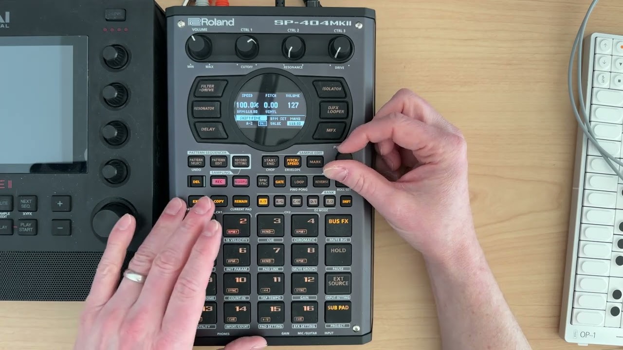 SP404 mk2 - Setting Up To Perform Loops Live - YouTube
