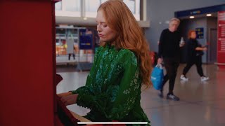 Freya Ridings  Someone New (Live from Stratford Station) ❤