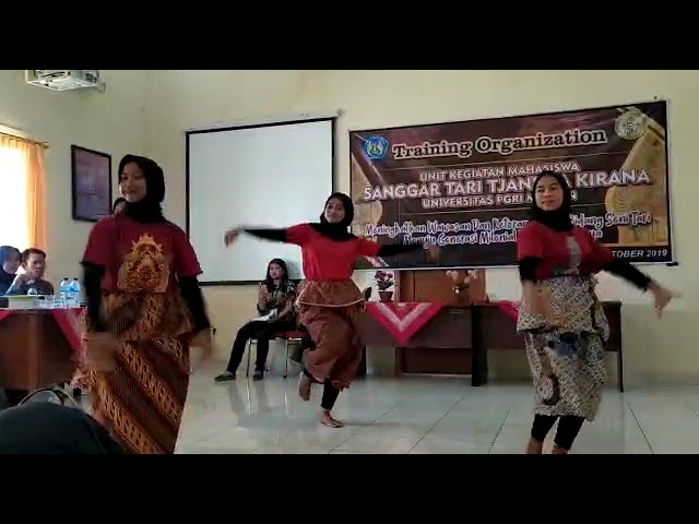 TARI MOJANG PRIANGAN || Training Organization Tjandra Kirana UNIPMA class=