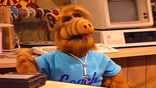 Alf prueba el Jugo de Gato- ALF  CAPITULO COMPLETO