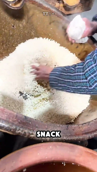 Cooking Puffed Rice Traditionally